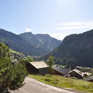 Biches Châtel